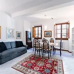 Unyca - Uffizi Museum In Apartmán